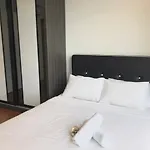 Vortex Suites Klcc By Pnut With Netflix
