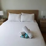 Vortex Suites Klcc By Pnut With Netflix
